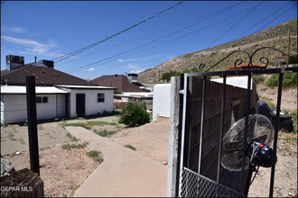 2111 Portland Ave in El Paso, TX - Building Photo - Building Photo