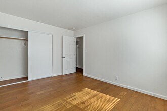 10550 Topanga Dr, Unit A in Oakland, CA - Building Photo - Building Photo