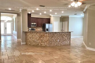 1410 Emerald Hill Way, Unit 06-104 in Valrico, FL - Building Photo - Building Photo