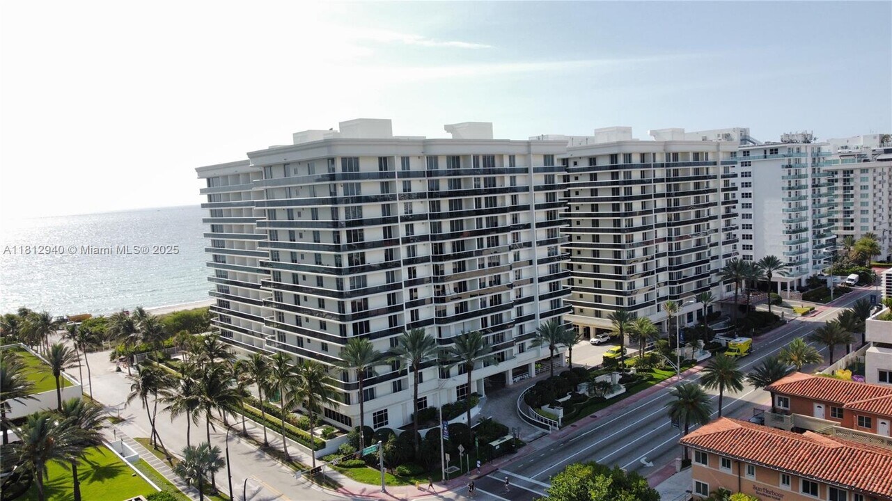 9595 Collins Ave in Bal Harbour, FL - Building Photo
