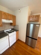 1116 Commonwealth Ave, Unit 314 in Boston, MA - Building Photo - Building Photo