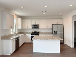 4176 Myrtle St in Lake Elsinore, CA - Building Photo - Building Photo