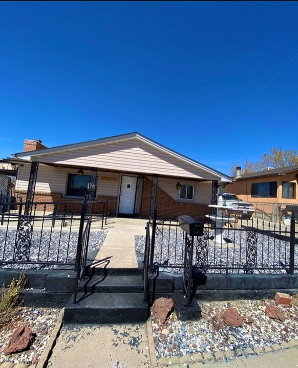 2623 E 16th St in Pueblo, CO - Building Photo