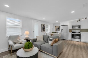 6805 S Juanita St in Tampa, FL - Building Photo