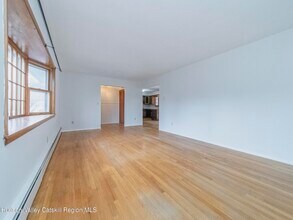 30 Redwood Rd in Saugerties, NY - Building Photo - Building Photo