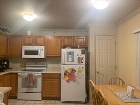 595 N University Ave in Provo, UT - Building Photo