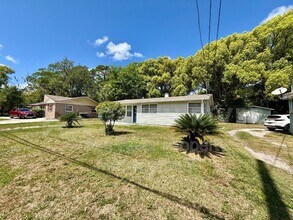 4623 Suffolk Ave in Jacksonville, FL - Foto de edificio - Building Photo