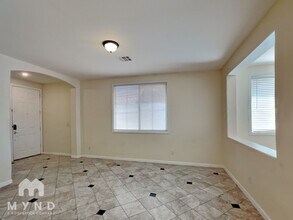 9101 Ivybridge St in Las Vegas, NV - Foto de edificio - Building Photo