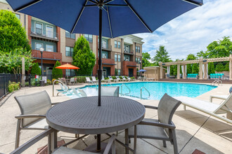 The Luxe at Indian Lake Village in Hendersonville, TN - Foto de edificio - Building Photo