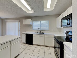 705 King St in Cedar Hill, TX - Building Photo - Building Photo