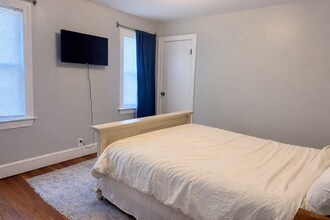 76 Prospect St, Unit 76 Prospect St Watertown in Watertown, MA - Building Photo - Building Photo