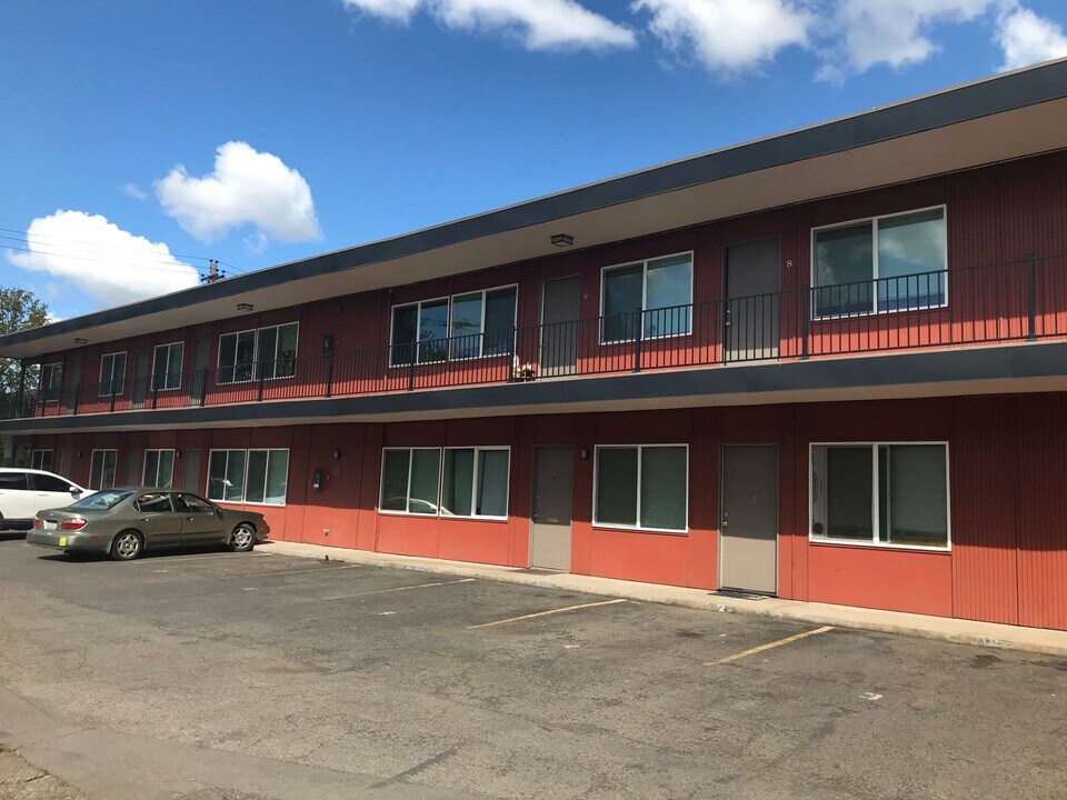1257 W 6th Ave in Eugene, OR - Building Photo