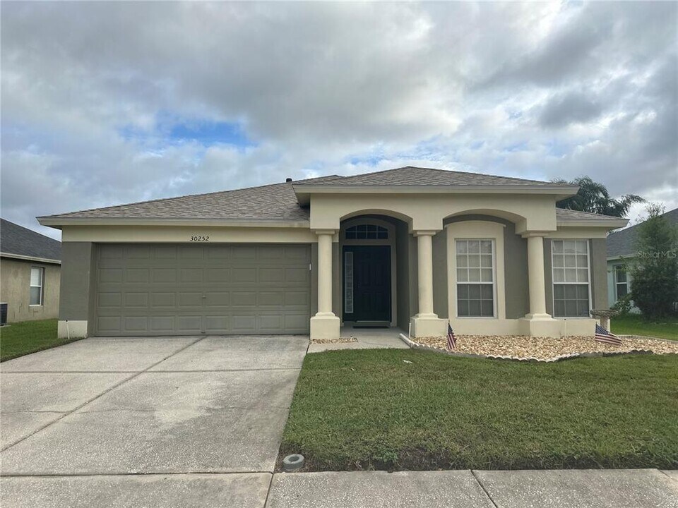 30252 Ingalls Ct in Zephyrhills, FL - Building Photo