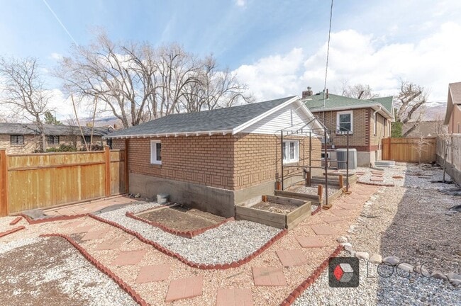 195 N 100 W in Bountiful, UT - Building Photo - Building Photo