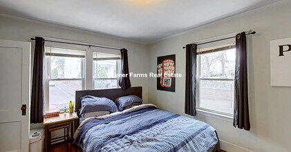 18 Bond St, Unit 1 in Somerville, MA - Foto de edificio - Building Photo