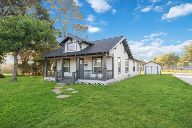 property at 3003 School St