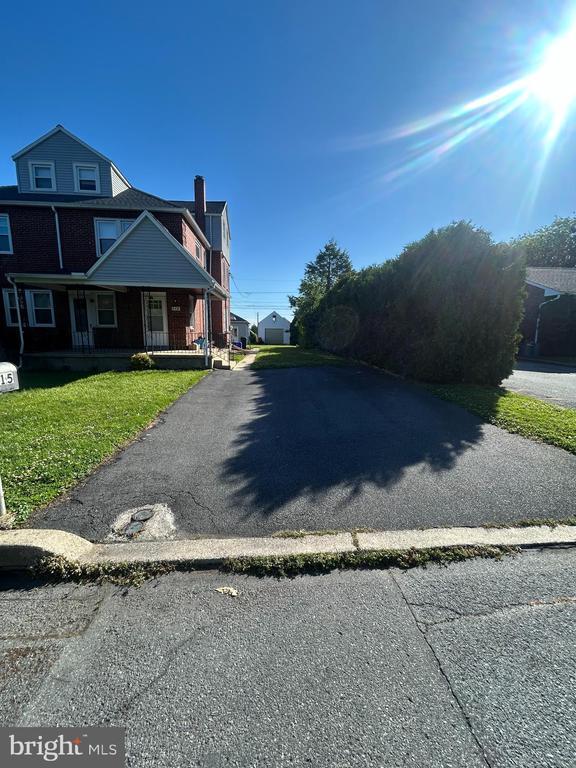 property at 115 Diamond St