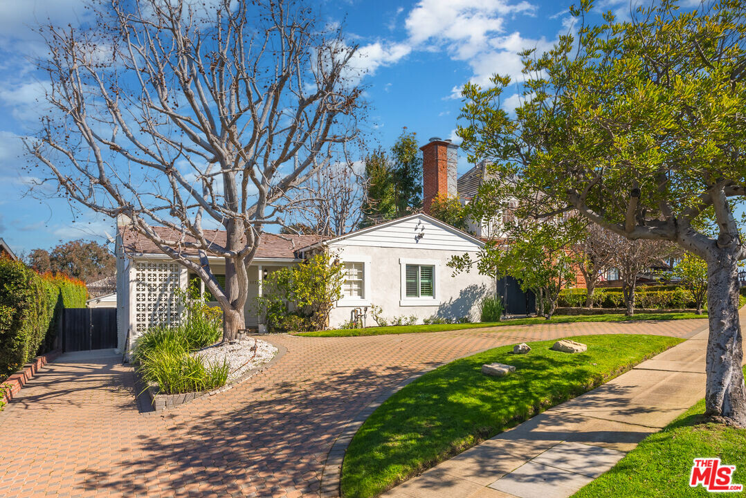 3072 Patricia Ave in Los Angeles, CA - Building Photo