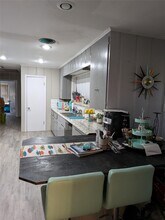 2306 Ave P in Huntsville, TX - Building Photo - Building Photo