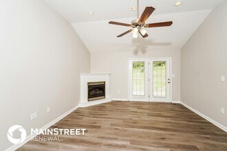 425 Anderson Mountain Dr in Odenville, AL - Foto de edificio - Building Photo