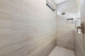 1973 Yellowfin Cir in Naples, FL - Building Photo - Building Photo
