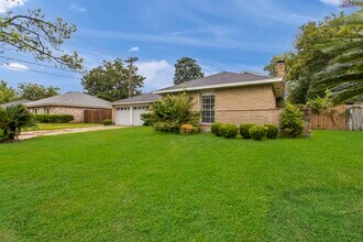 6602 Indian Lake Dr in Missouri City, TX - Building Photo - Building Photo