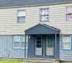 946-946 S Central Dr in Lorain, OH - Building Photo - Building Photo