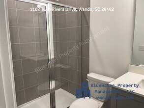 1102 Twin Rivers Dr in Charleston, SC - Building Photo - Building Photo