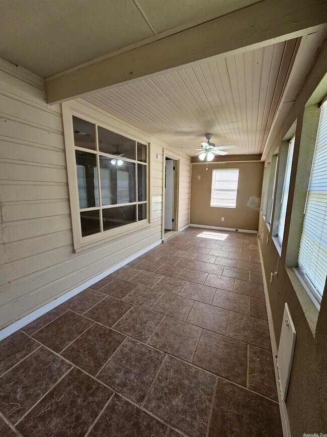 13716 W Sardis Rd photo'