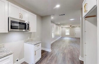1500 W Collin St in Corsicana, TX - Building Photo - Building Photo