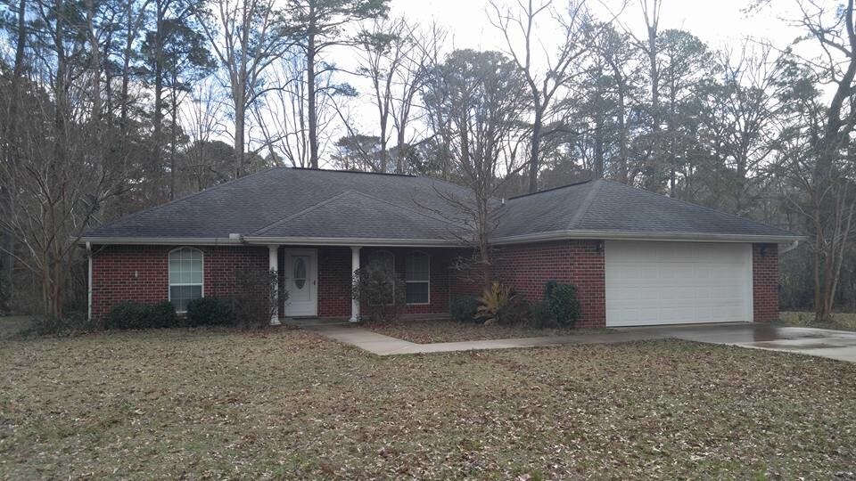 657 Roy Bridges Rd in Leesville, LA - Building Photo