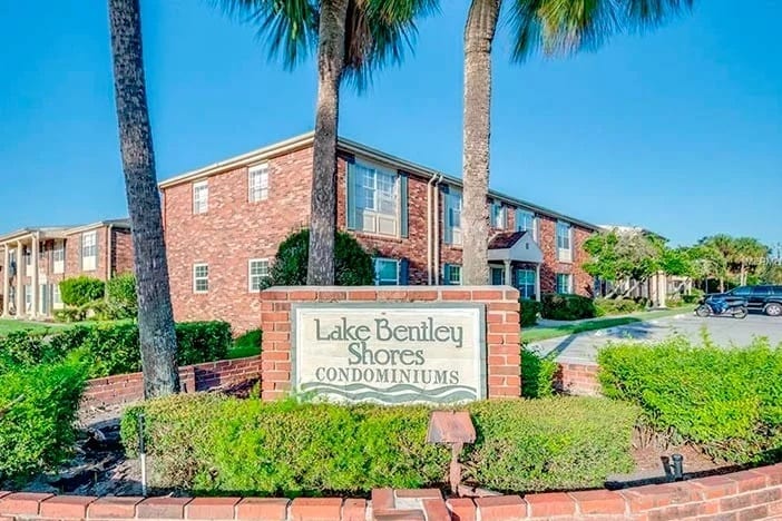 1920 E Edgewood Dr, Unit Lake Bentley in Lakeland, FL - Foto de edificio