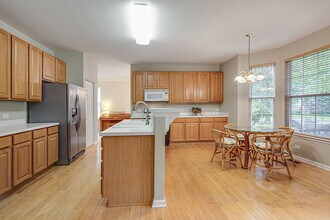 1999 Trevino Terrace in Vernon Hills, IL - Building Photo - Building Photo