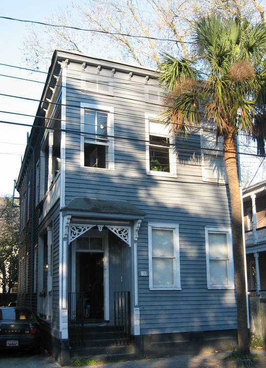 133 St Philip St, Unit B in Charleston, SC - Building Photo