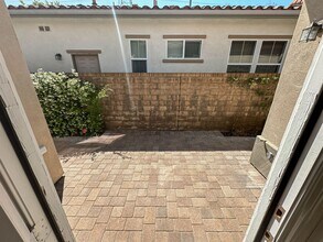 23731 Forest View Ct in Santa Clarita, CA - Building Photo - Building Photo