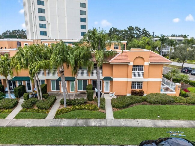 922 N Shore Dr NE in St. Petersburg, FL - Building Photo - Building Photo