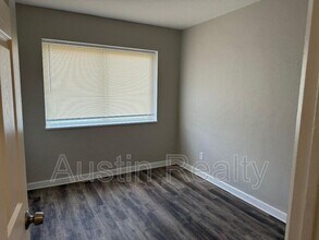 8025 Gravois Rd in St. Louis, MO - Building Photo - Building Photo