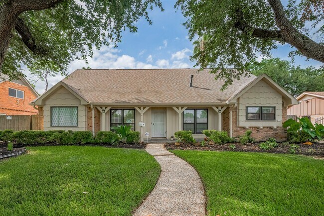 7914 Roos Rd in Houston, TX - Building Photo - Building Photo