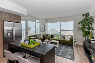 Pinnacle Broadway Apartments