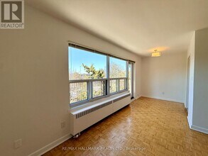 28 Upper Canada Dr in Toronto, ON - Building Photo - Building Photo