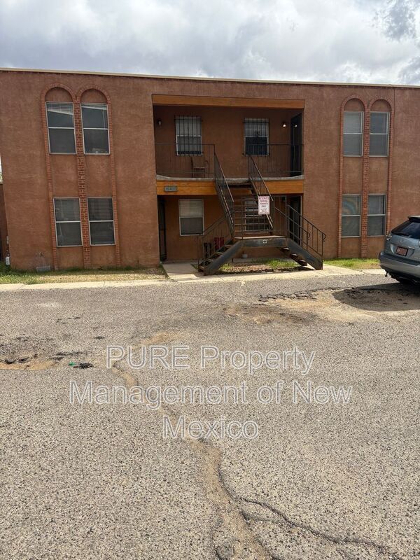 property at 12400 Hardin Ct NE