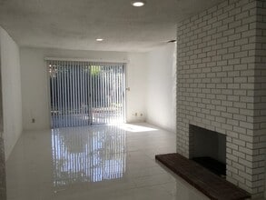 18 Six Rivers Cir in Sacramento, CA - Building Photo - Building Photo