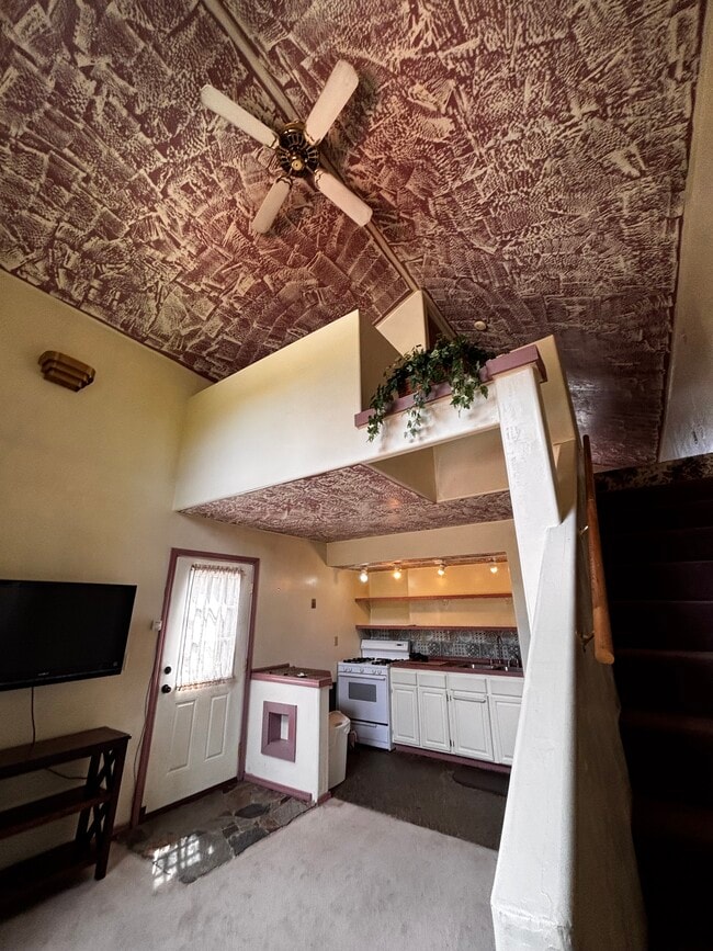 property at 3951 Stevensville River Rd