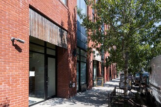 219-237 Grand St in Brooklyn, NY - Building Photo - Building Photo