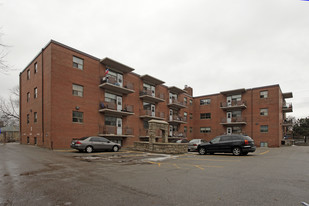 595 Major Mackenzie Dr Apartments