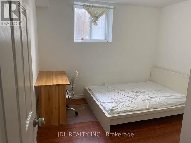 3528 Ellesmere Rd in Toronto, ON - Building Photo - Building Photo