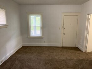 3670 E 142nd St in Cleveland, OH - Building Photo - Building Photo