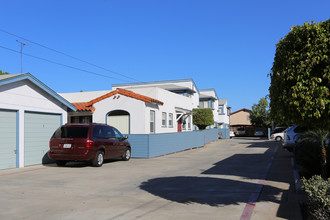 1670-1676 Elm Ave in San Diego, CA - Building Photo - Building Photo