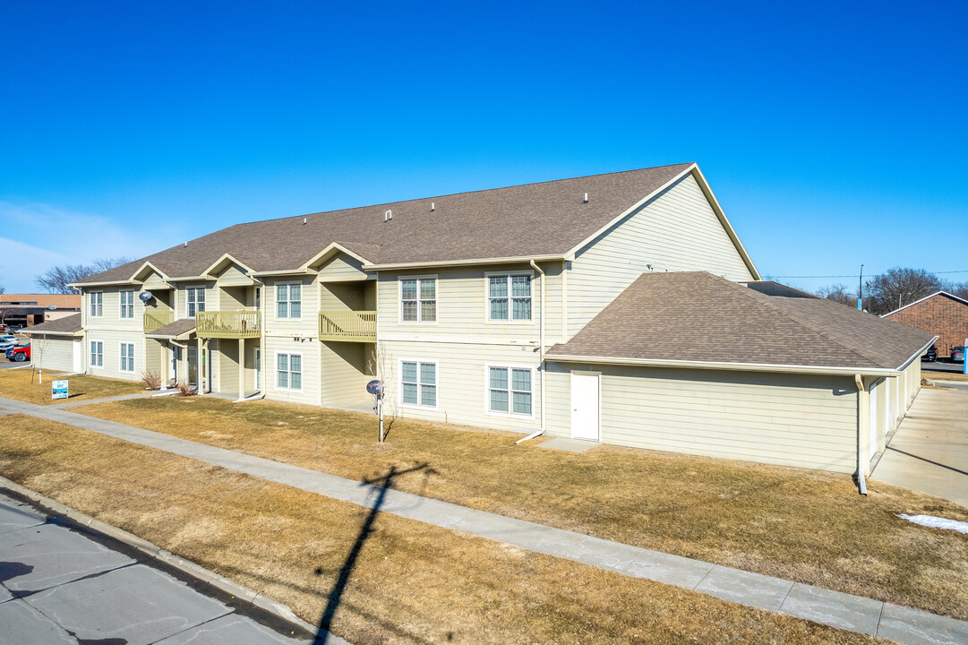 Fieldstone Condominiums in Indianola, IA - Building Photo