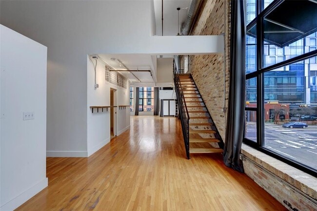 property at 411 Brazos St